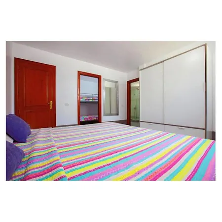 Iris Villa Puerto del Carmen (Lanzarote)